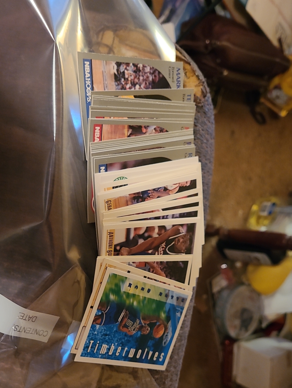 200 Assorted NBA Basketball Rookie & Player Trading Cards - Blue Accent